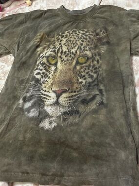 Leopard Graphic Tee in Olive Green